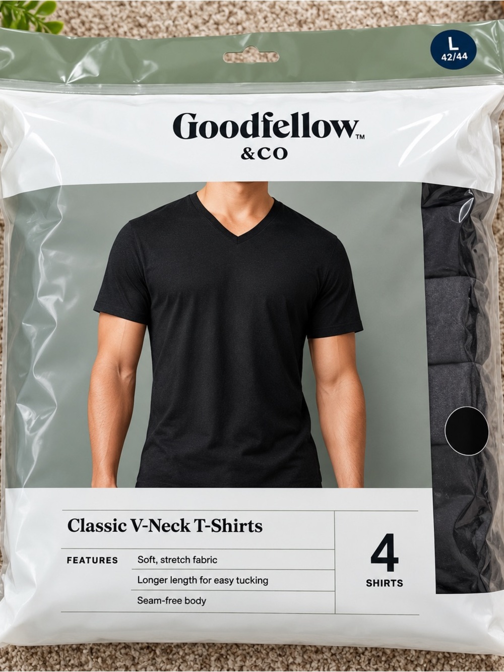 Goodfellow & Co Men's V-Neck T-Shirt - Black
